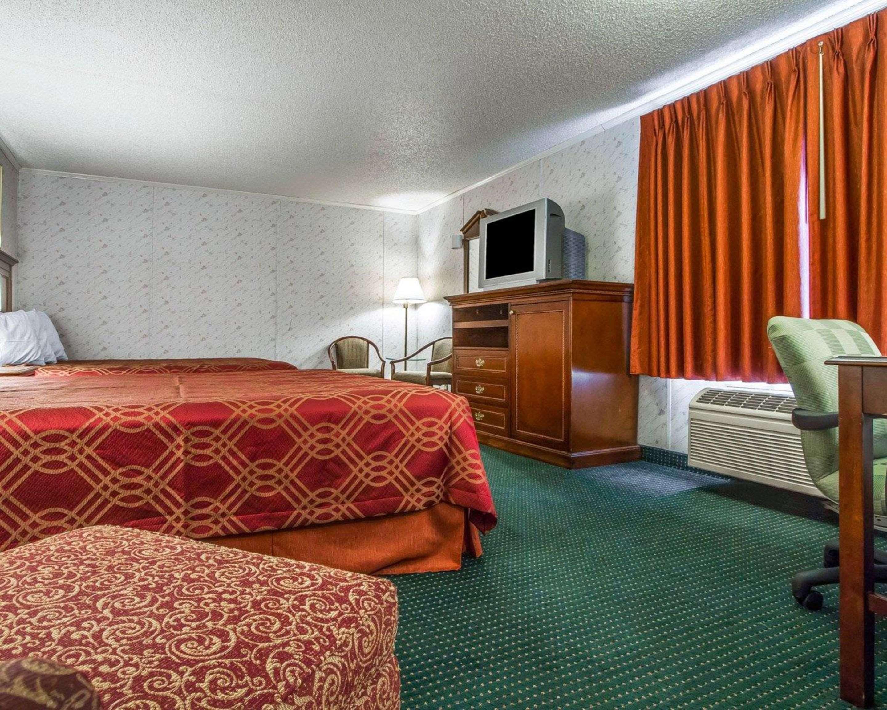 Rodeway Inn & Suites Brunswick Near Hwy 1 Экстерьер фото