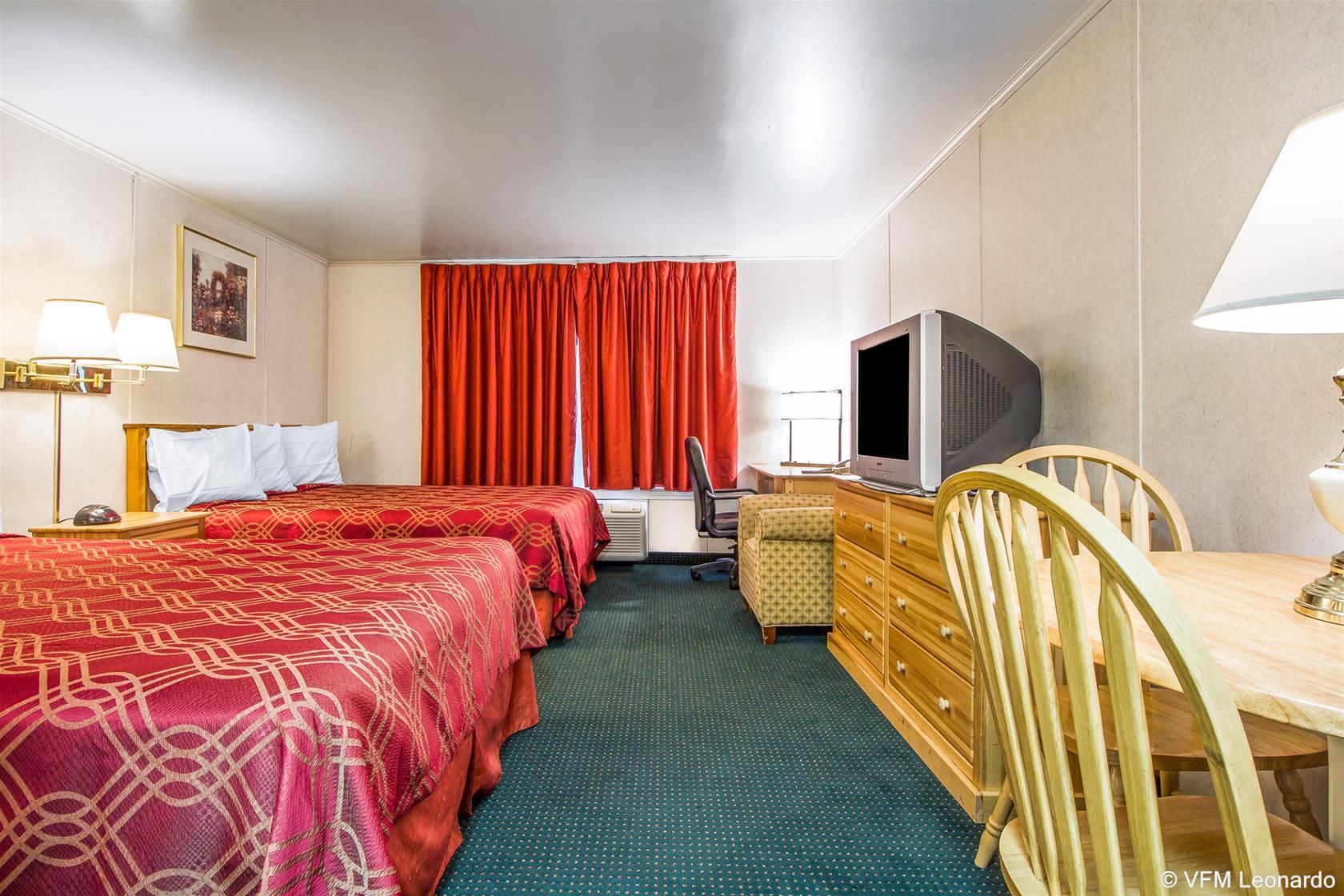 Rodeway Inn & Suites Brunswick Near Hwy 1 Экстерьер фото