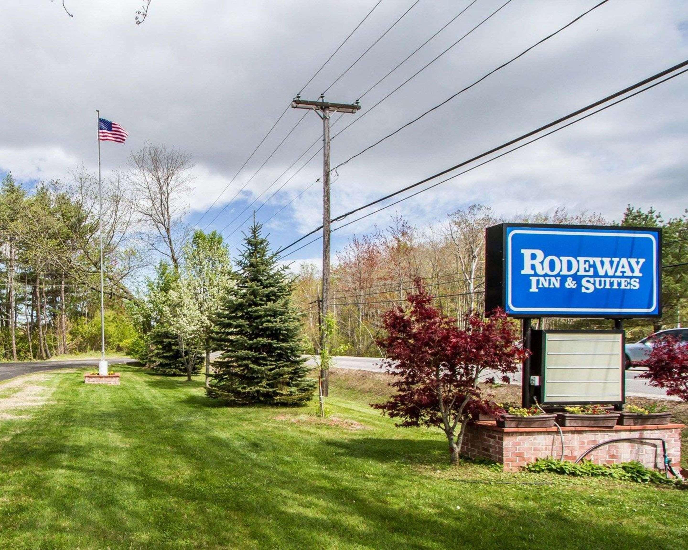 Rodeway Inn & Suites Brunswick Near Hwy 1 Экстерьер фото
