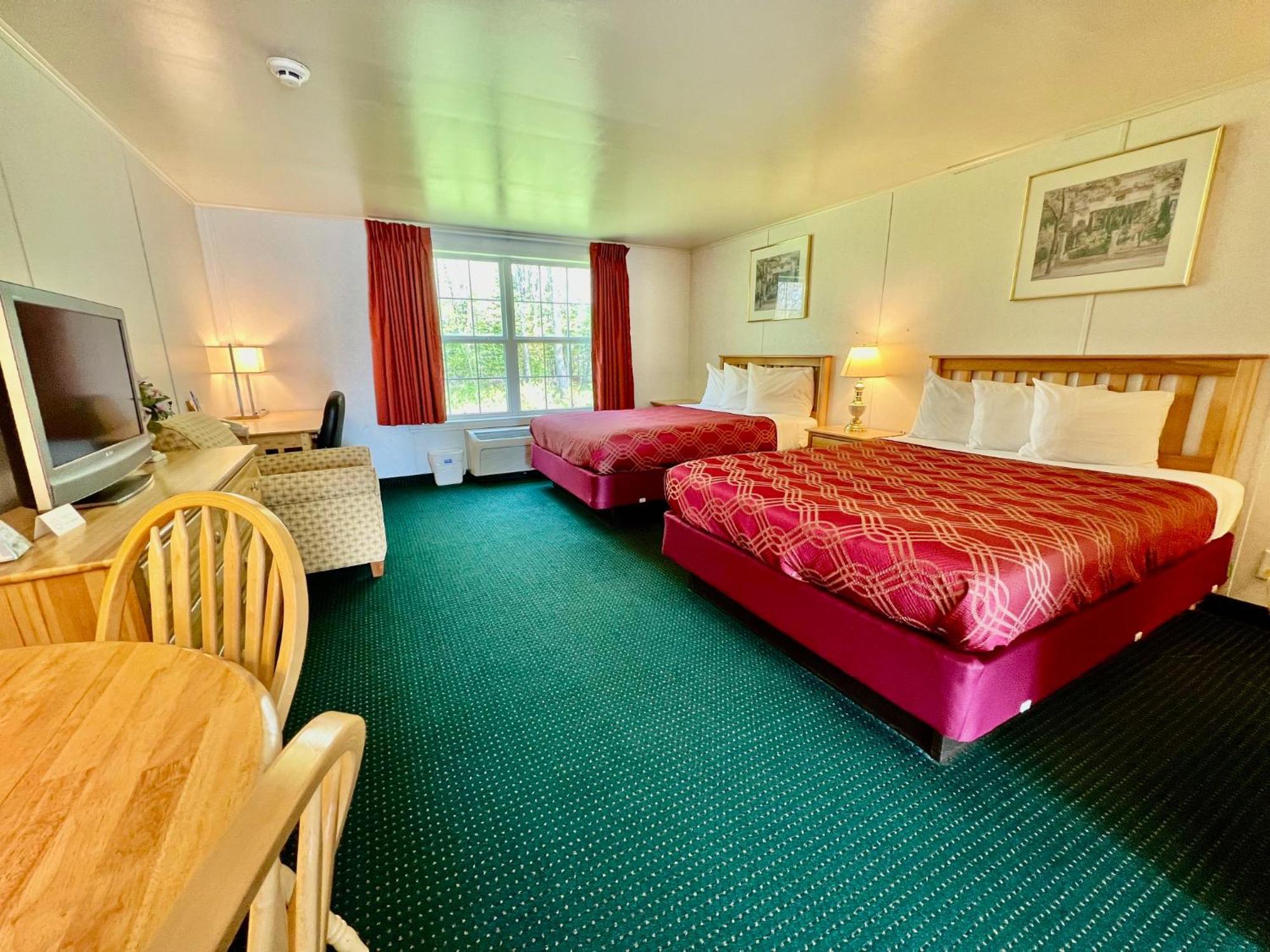 Rodeway Inn & Suites Brunswick Near Hwy 1 Экстерьер фото