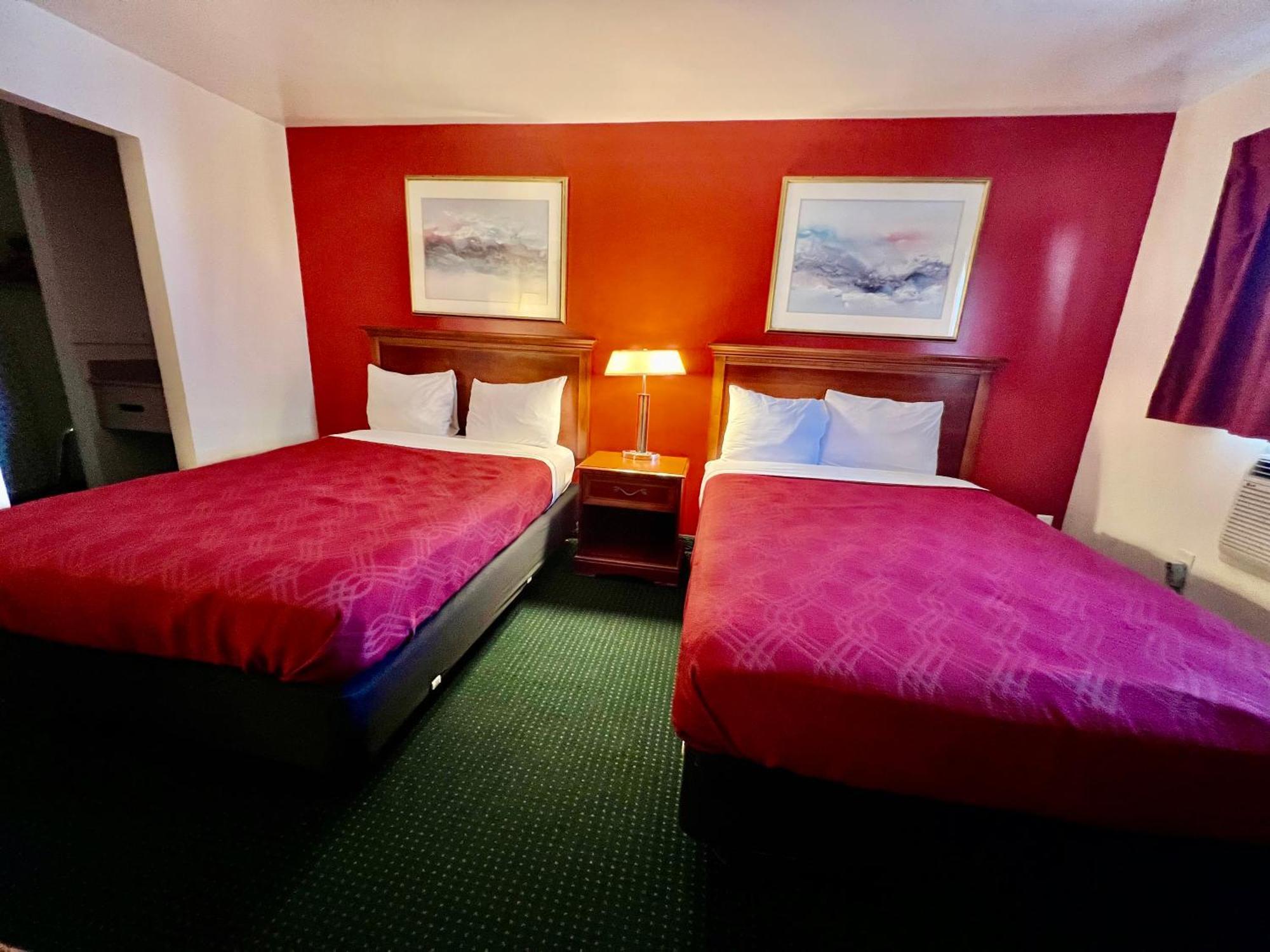 Rodeway Inn & Suites Brunswick Near Hwy 1 Экстерьер фото