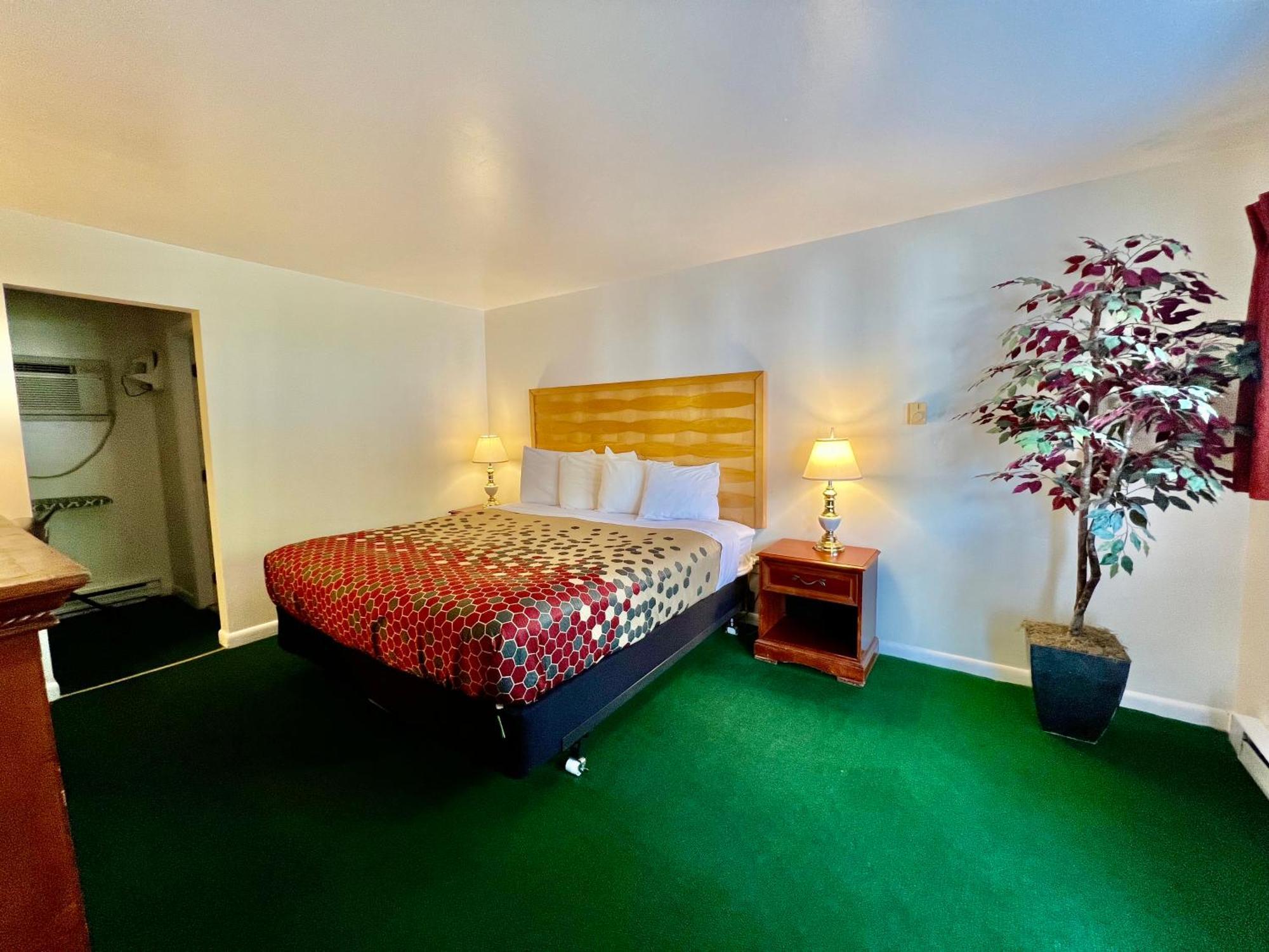 Rodeway Inn & Suites Brunswick Near Hwy 1 Экстерьер фото