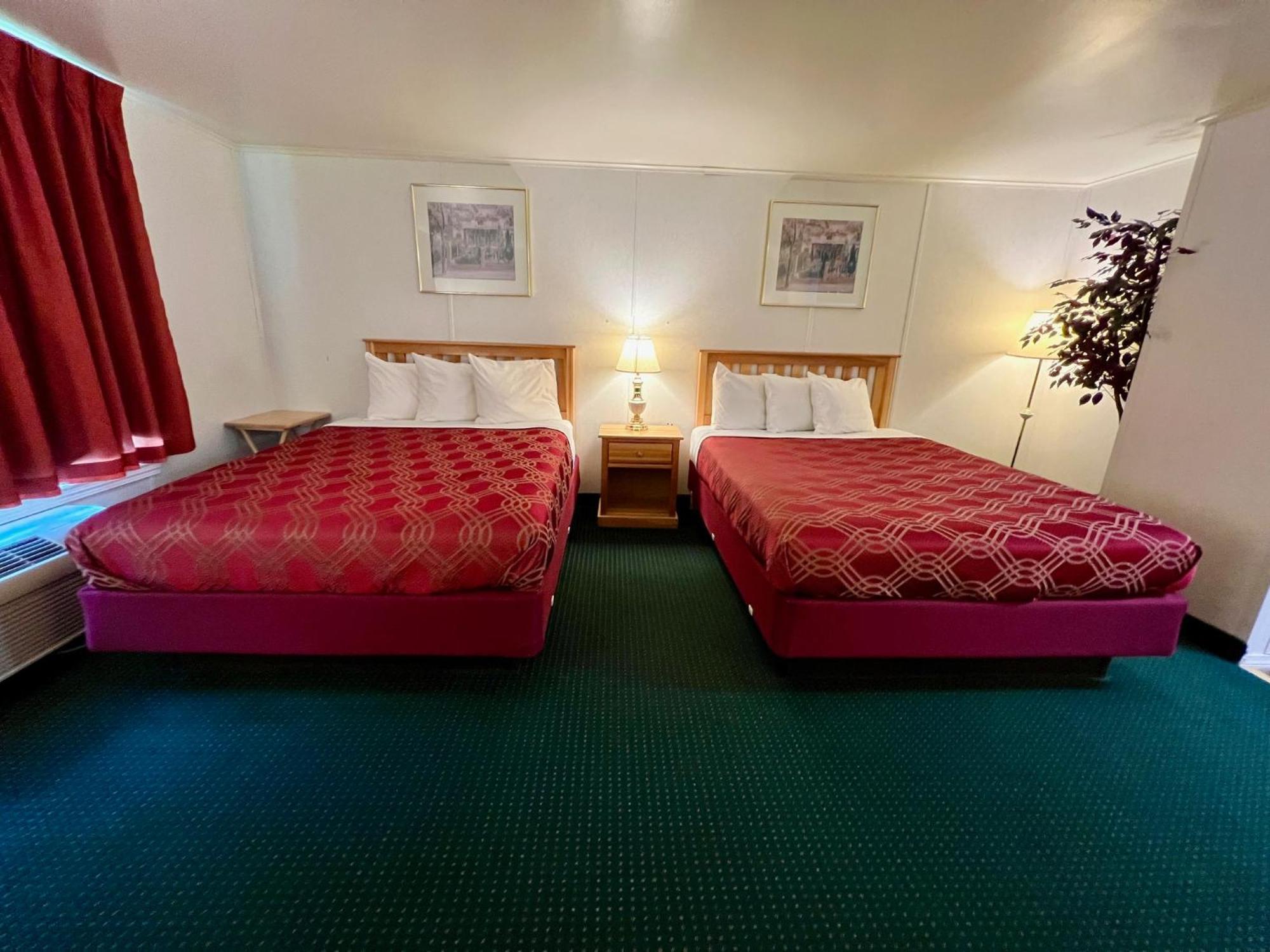 Rodeway Inn & Suites Brunswick Near Hwy 1 Экстерьер фото