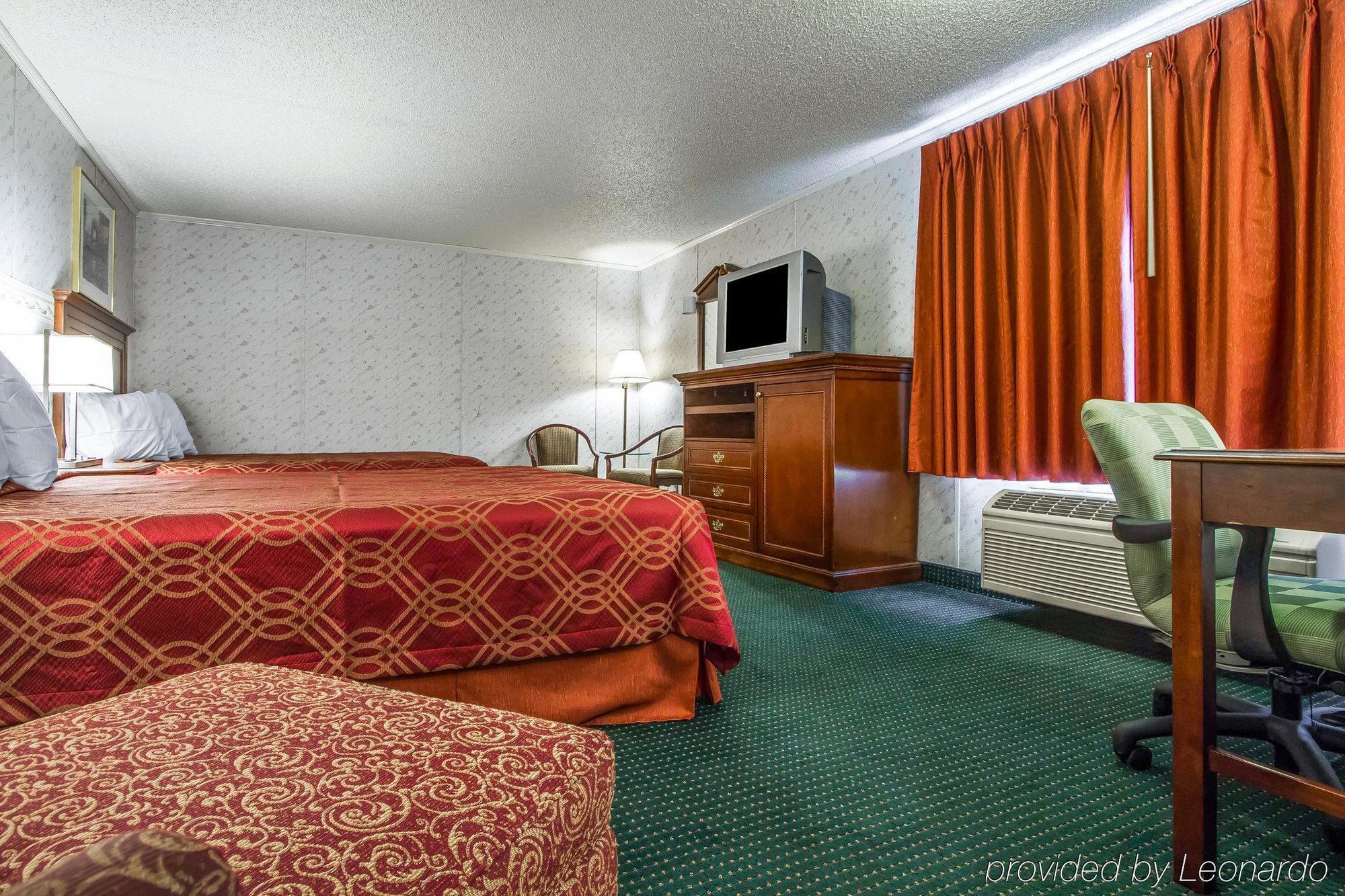 Rodeway Inn & Suites Brunswick Near Hwy 1 Экстерьер фото