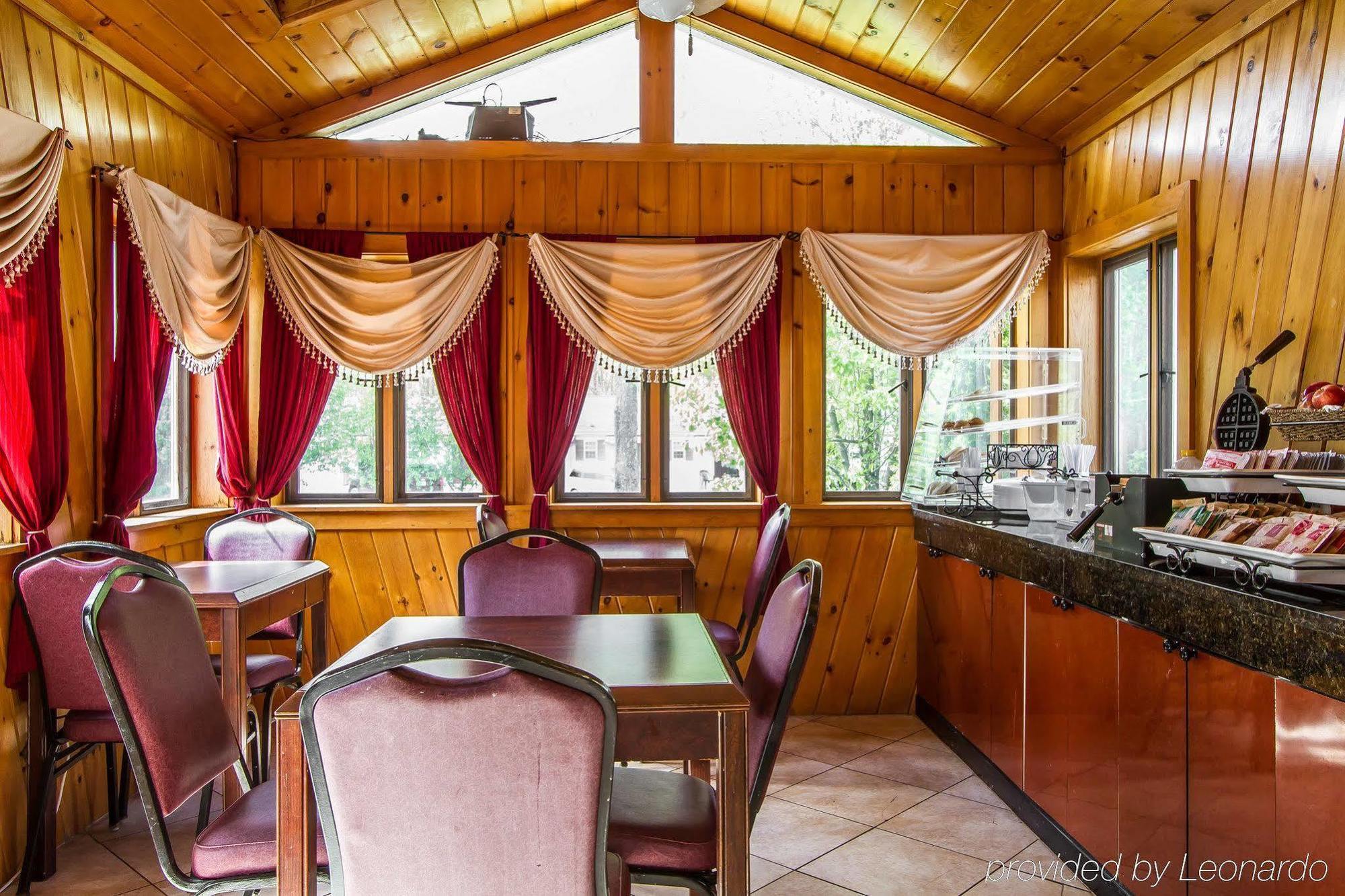 Rodeway Inn & Suites Brunswick Near Hwy 1 Экстерьер фото