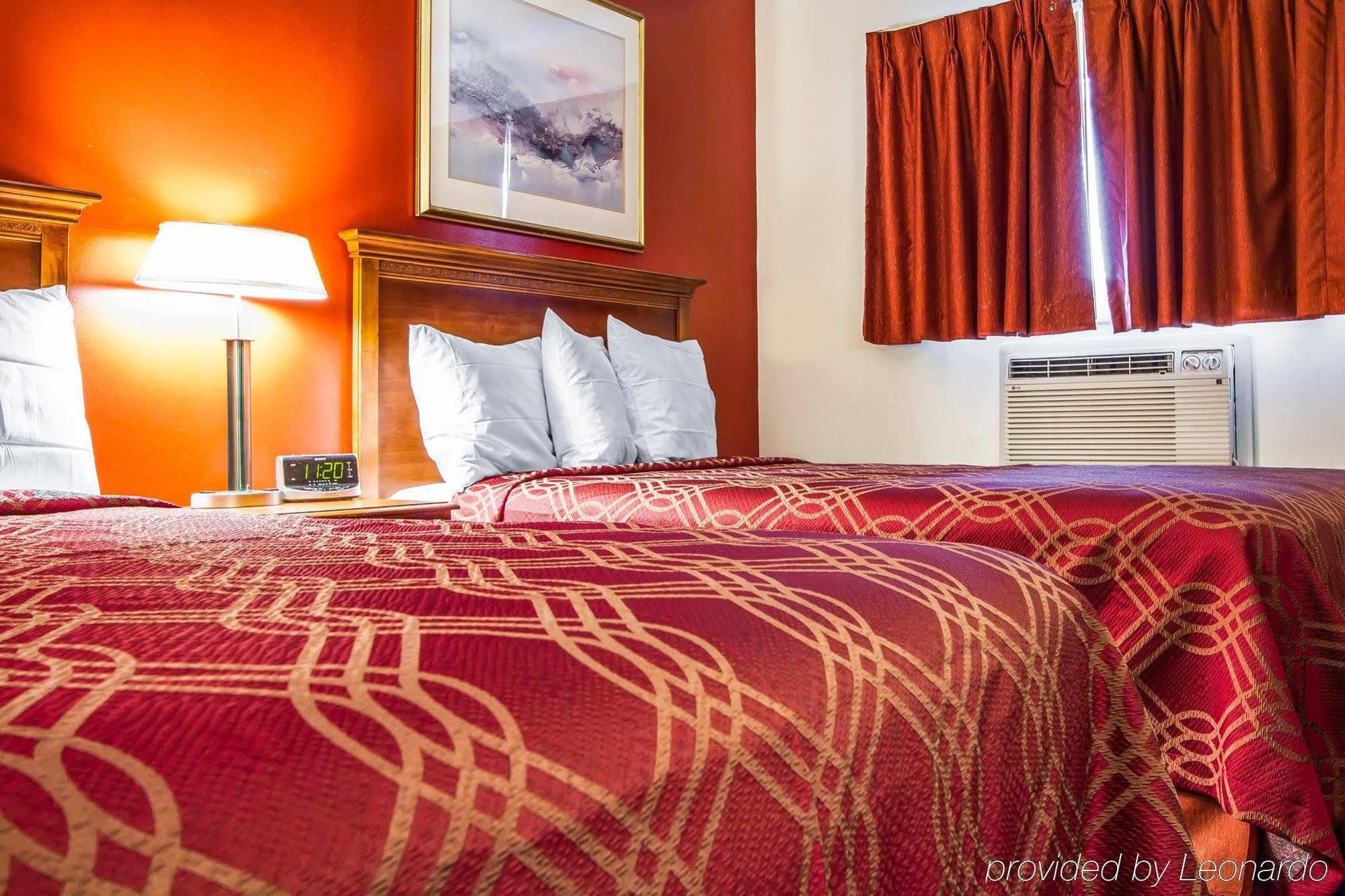 Rodeway Inn & Suites Brunswick Near Hwy 1 Экстерьер фото