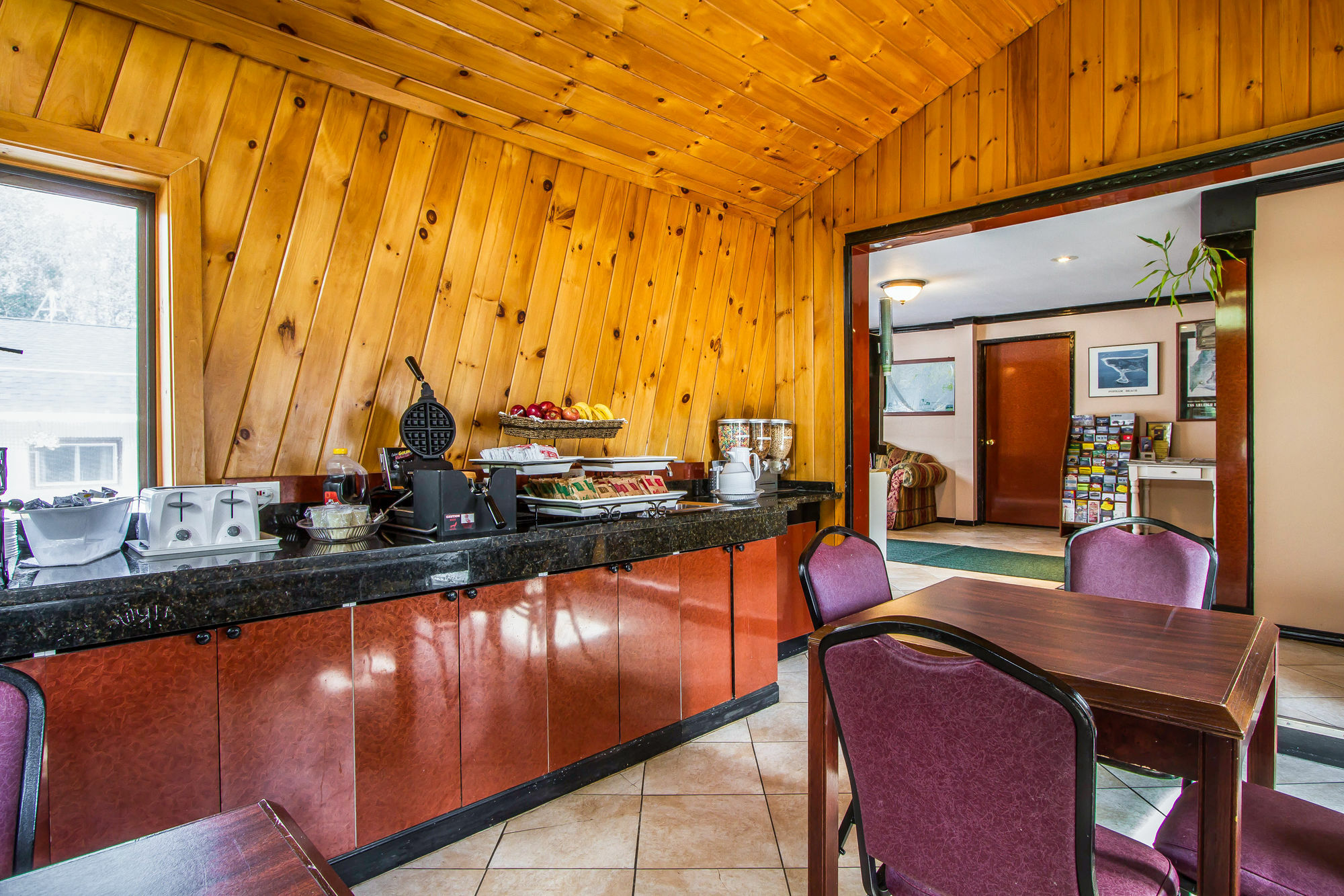 Rodeway Inn & Suites Brunswick Near Hwy 1 Экстерьер фото